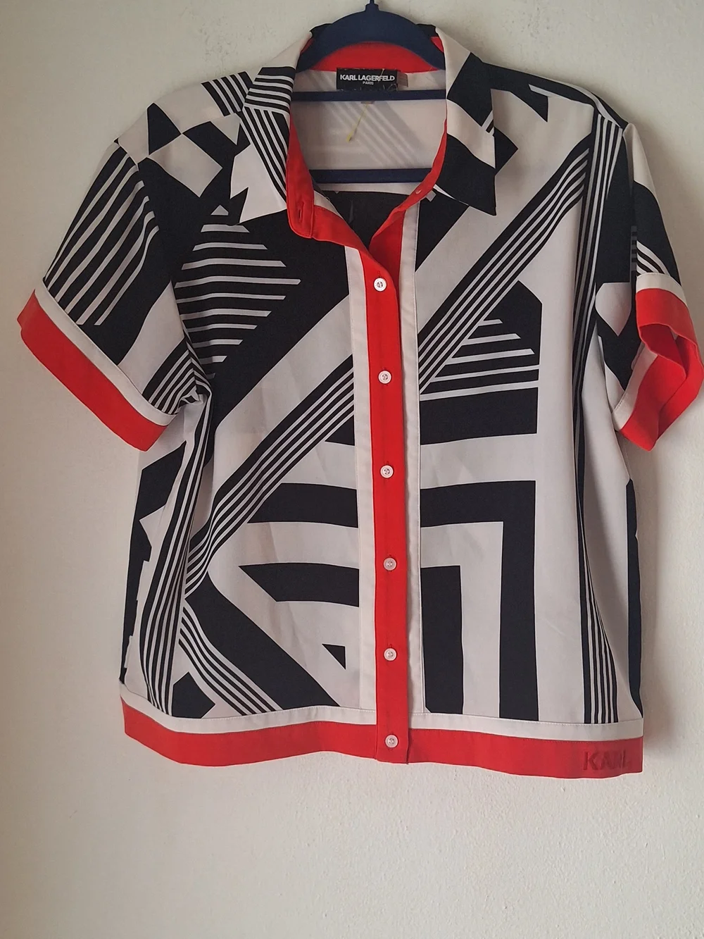 Designer Karl Lagerfeld Paris Black White & Red Geometric Women Blouse Sz L - Picture 2 of 7